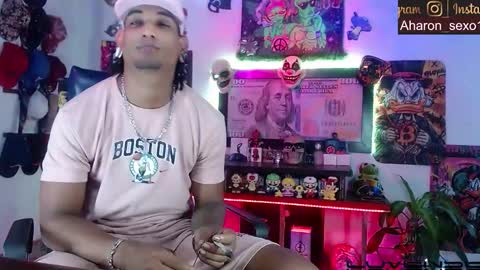 Snapshot of sexo_aharon chatting on 02.24.26 Aharon ravelo online show from 02.24.26