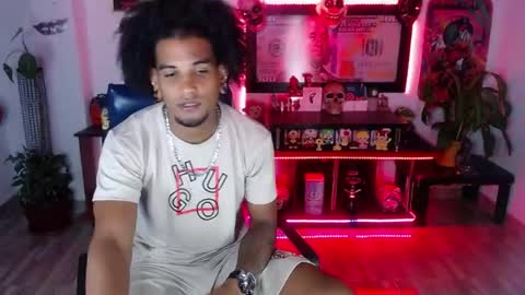 Snapshot of sexo_aharon chatting on 05.30.26 Aharon ravelo online show from 05.30.26