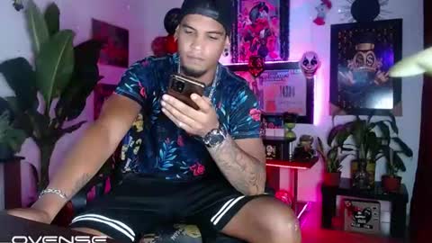 Snapshot of sexo_aharon chatting on 06.27.26 Aharon ravelo online show from 06.27.26