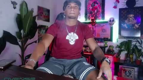 Snapshot of sexo_aharon chatting on 07.21.26 Aharon ravelo online show from 07.21.26