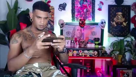 Snapshot of sexo_aharon chatting on 08.01.26 Aharon ravelo online show from 08.01.26