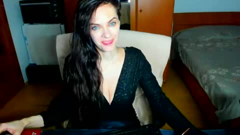 Snapshot of sexqueen1111 chatting on 06.15.26 sexqueen1111 online show from 06.15.26