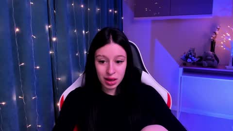 Snapshot of sextezi chatting on 12.22.24 sextezi online show from 12.22.24