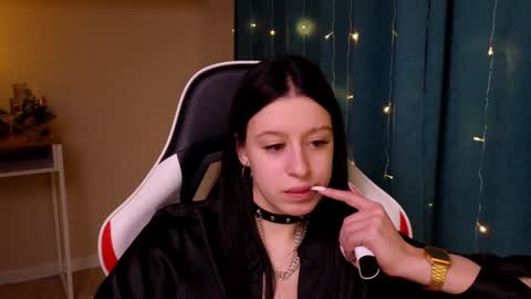 Snapshot of sextezi chatting on 12.23.24 sextezi online show from 12.23.24