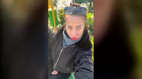 sextilyon online show from 12.19.25