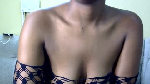 Snapshot of sexxie_vee chatting on 07.05.26 Sexxie ebony online show from 07.05.26