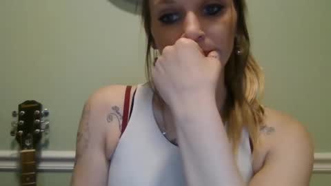 Snapshot of sexxileeah chatting on 01.14.25 sexxileeah online show from 01.14.25