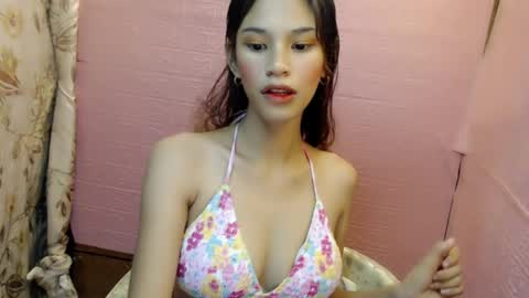 Snapshot of sexxy_dahlia chatting on 05.13.26 Dahlia online show from 05.13.26