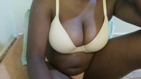 Snapshot of sexxy_maya1 chatting on 04.24.26 sexxy_maya1 online show from 04.24.26
