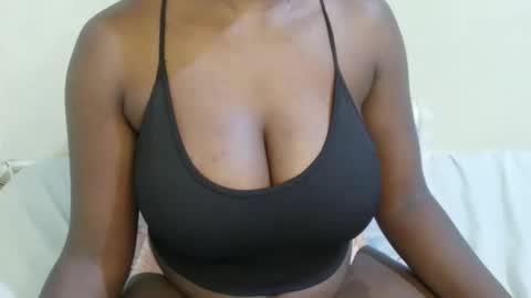 Snapshot of sexxy_maya1 chatting on 04.30.26 sexxy_maya1 online show from 04.30.26
