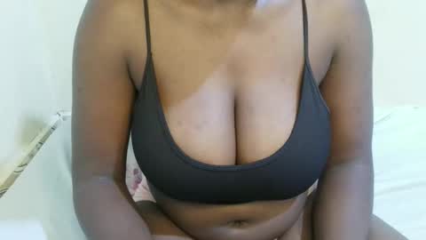 Snapshot of sexxy_maya1 chatting on 05.01.26 sexxy_maya1 online show from 05.01.26