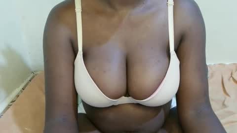Snapshot of sexxy_maya1 chatting on 05.06.26 sexxy_maya1 online show from 05.06.26