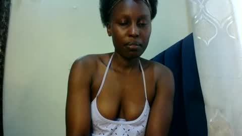 Snapshot of sexxy_melmine chatting on 06.12.26 Dolly online show from 06.12.26