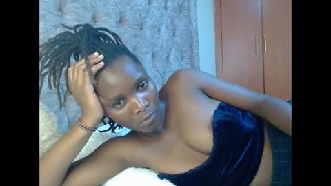 Snapshot of sexxy_santa chatting on 02.10.25 Santa online show from 02.10.25