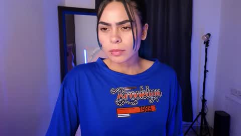  Angie   online show from 10.13.25