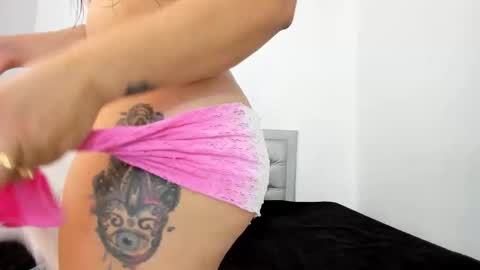 sexxylatincouple1 online show from 02.05.26