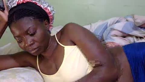 Snapshot of sexxymelanin73 chatting on 11.09.25 Sexy Boobs online show from 11.09.25