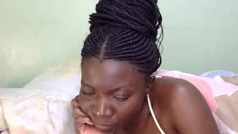 Snapshot of sexxymelanin73 chatting on 11.11.25 Sexy Boobs online show from 11.11.25