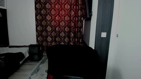 Sexxymuscles4U online show from 11.24.25