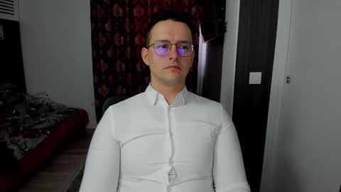 Sexxymuscles4U online show from 02.18.26