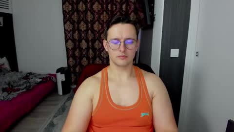 Sexxymuscles4U online show from 02.24.26