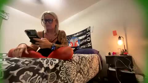 Snapshot of sexy4uenvy chatting on 07.24.26 sexy4uenvy online show from 07.24.26