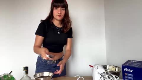 Snapshot of sexy__emma chatting on 12.23.24 sexy__emma online show from 12.23.24