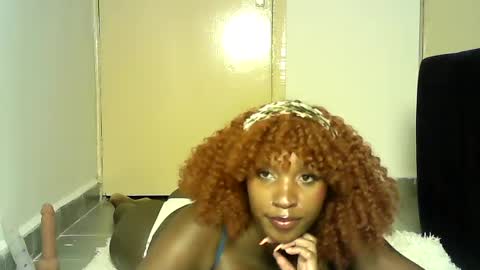 Snapshot of sexy_africana05 chatting on 06.11.26 sexy_africana05 online show from 06.11.26