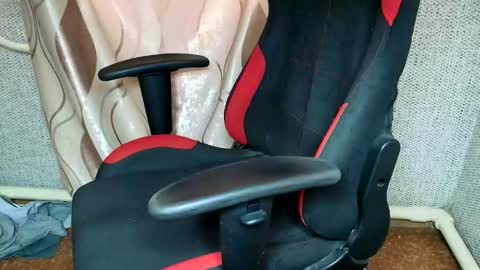 Snapshot of sexy_as_fuck_ chatting on 10.28.25 Jessica Face only in pvt or in snapchat Dont ask more.... online show from 10.28.25