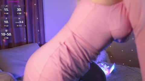 Snapshot of sexy_blonde_doll chatting on 01.25.25 Lina online show from 01.25.25