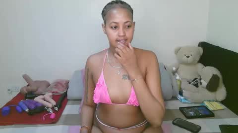 Snapshot of sexy_bluegirl chatting on 05.05.26 sexy_bluegirl online show from 05.05.26