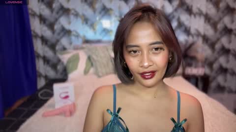 Charlotte online show from 10.05.25