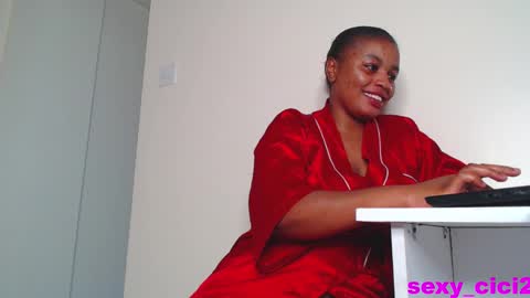 Snapshot of sexy_cici2 chatting on 02.27.25 foxxy sweets online show from 02.27.25