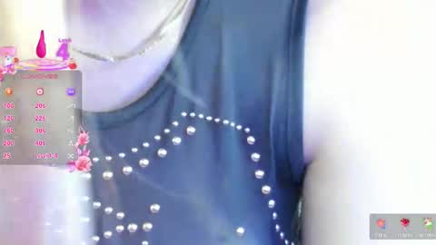 Snapshot of sexy_couple_xx1 chatting on 09.17.25 sexy_couple_xx1 online show from 09.17.25