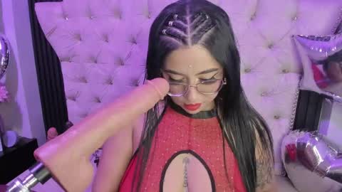 Snapshot of sexy_cristall chatting on 04.20.26 C R I S T A L online show from 04.20.26