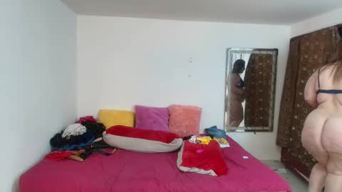 Snapshot of sexy_curvi chatting on 12.11.24 karla           instagram  online show from 12.11.24