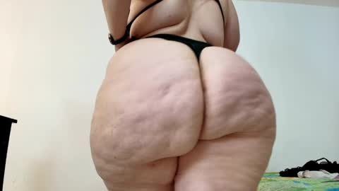 Snapshot of sexy_curvi chatting on 01.17.25 karla           instagram  online show from 01.17.25