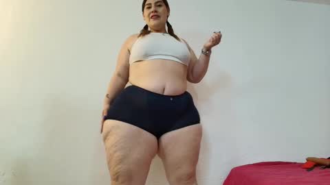 Snapshot of sexy_curvi chatting on 01.26.25 karla           instagram  online show from 01.26.25