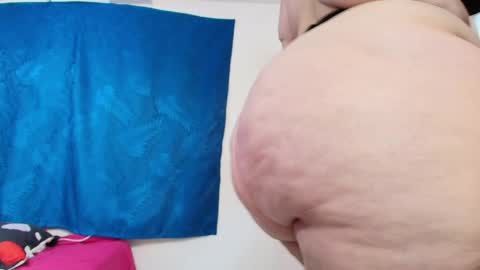 karla           instagram  online show from 04.04.26