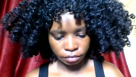 Snapshot of sexy_ebony_princess chatting on 04.19.26 Trina online show from 04.19.26