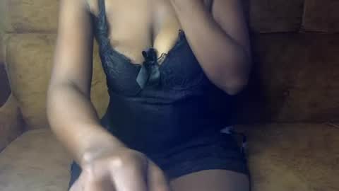 Snapshot of sexy_ellahh chatting on 07.12.26 Ellahh online show from 07.12.26