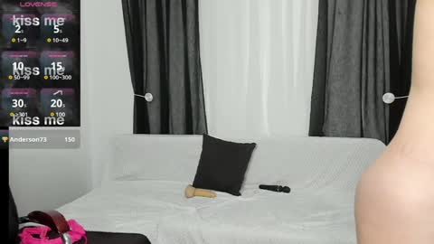 Snapshot of sexy_emeli chatting on 05.23.26 MY ONLYFANS page is back - online show from 05.23.26
