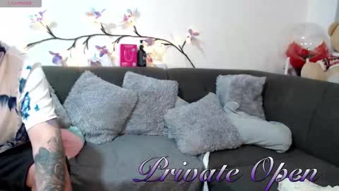 Sexy Ginuin Couple online show from 03.07.26