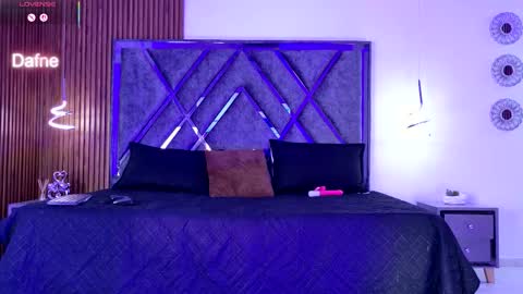 Snapshot of sexy_hot_milf_ chatting on 02.21.26 Dafne online show from 02.21.26