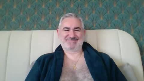 Snapshot of sexy_italiandaddy chatting on 04.20.26 Antonio online show from 04.20.26