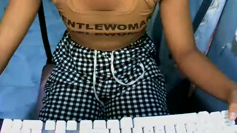 Miss. Liane online show from 07.28.26