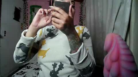 Snapshot of sexy_lolas chatting on 02.05.26 sexy lolas online show from 02.05.26