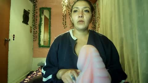 Snapshot of sexy_lolas chatting on 04.06.26 sexy lolas online show from 04.06.26