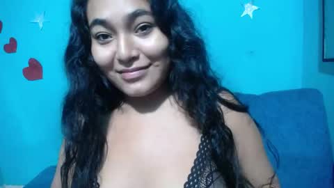 Snapshot of sexy_love_15 chatting on 01.25.25 SIRENA LOVE online show from 01.25.25