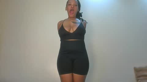 sexy_lyna online show from 05.04.26